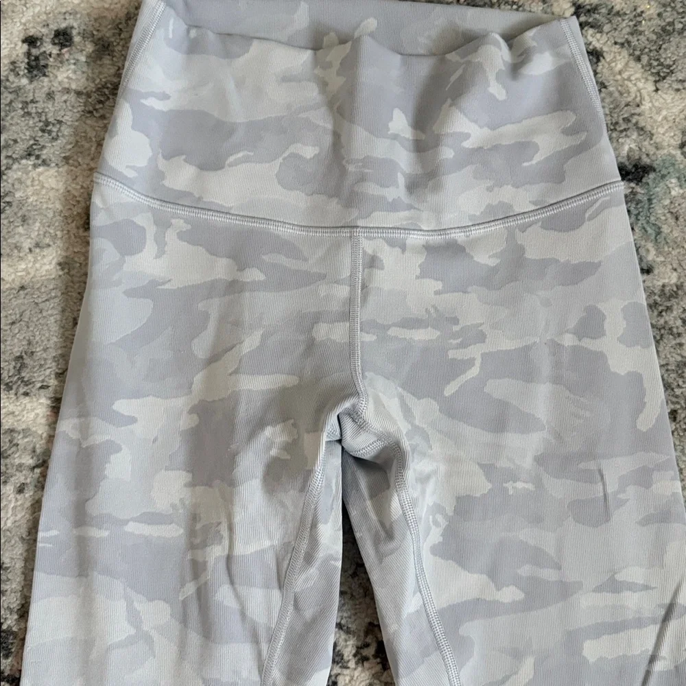Lululemon Wunder Under High-Rise Tight 28